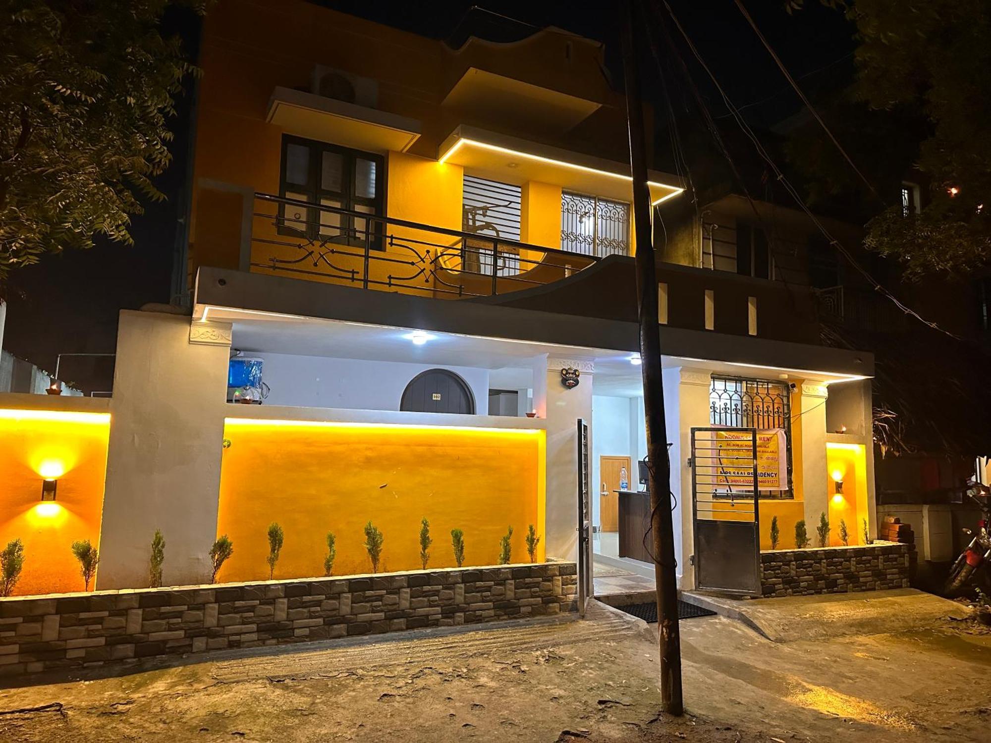 Mps Saai Residency Hotell Tiruvannāmalai Eksteriør bilde